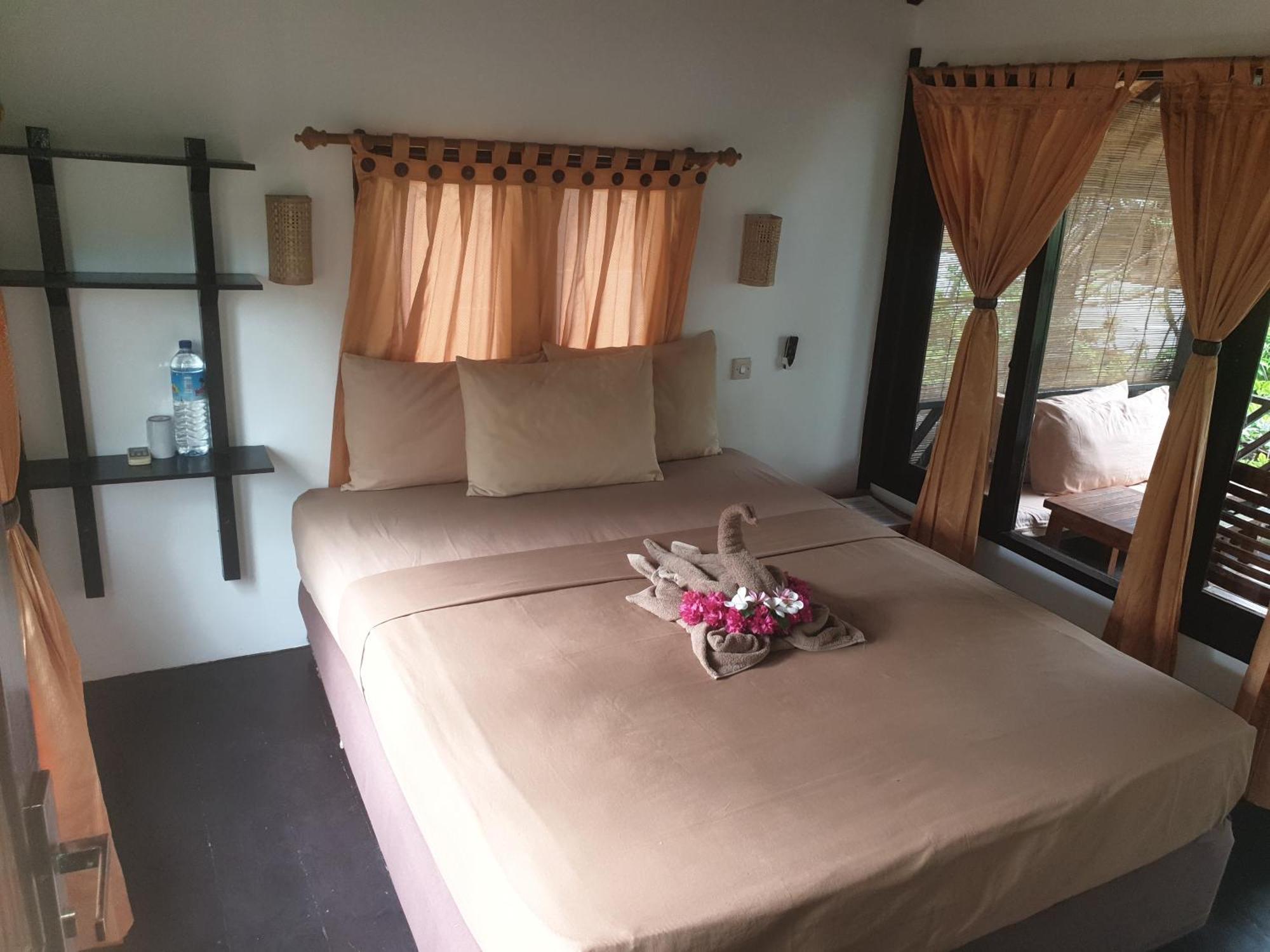 Ana Warung & Bungalows Gili Meno Exterior foto