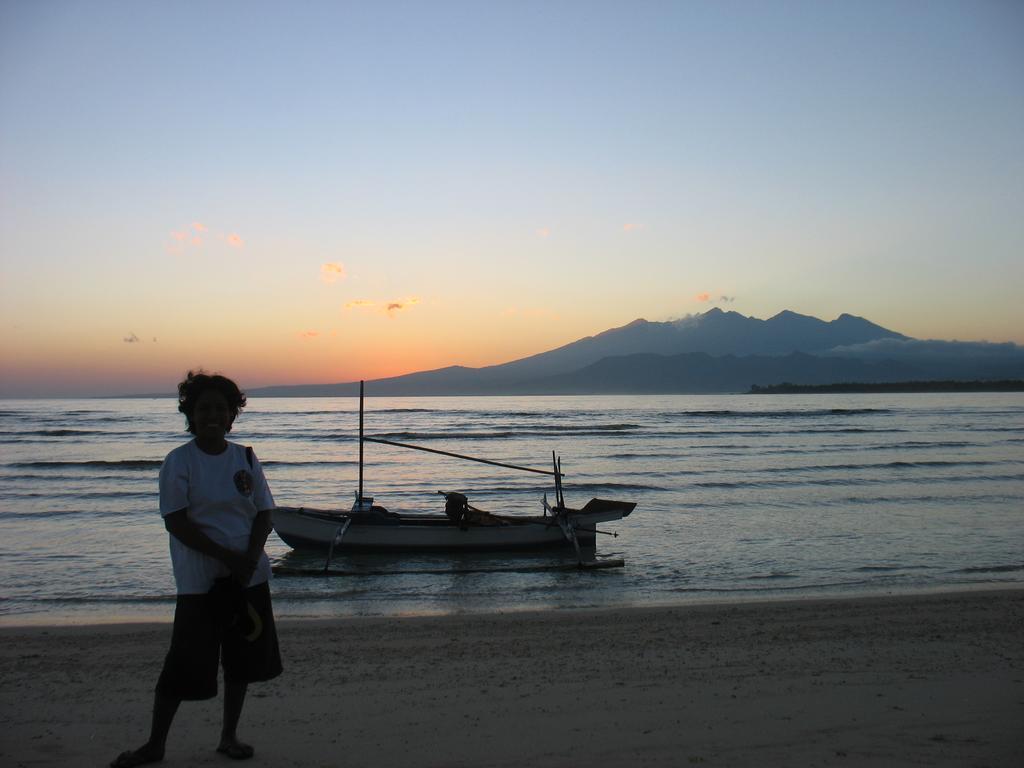 Ana Warung & Bungalows Ilhas Gili Exterior foto