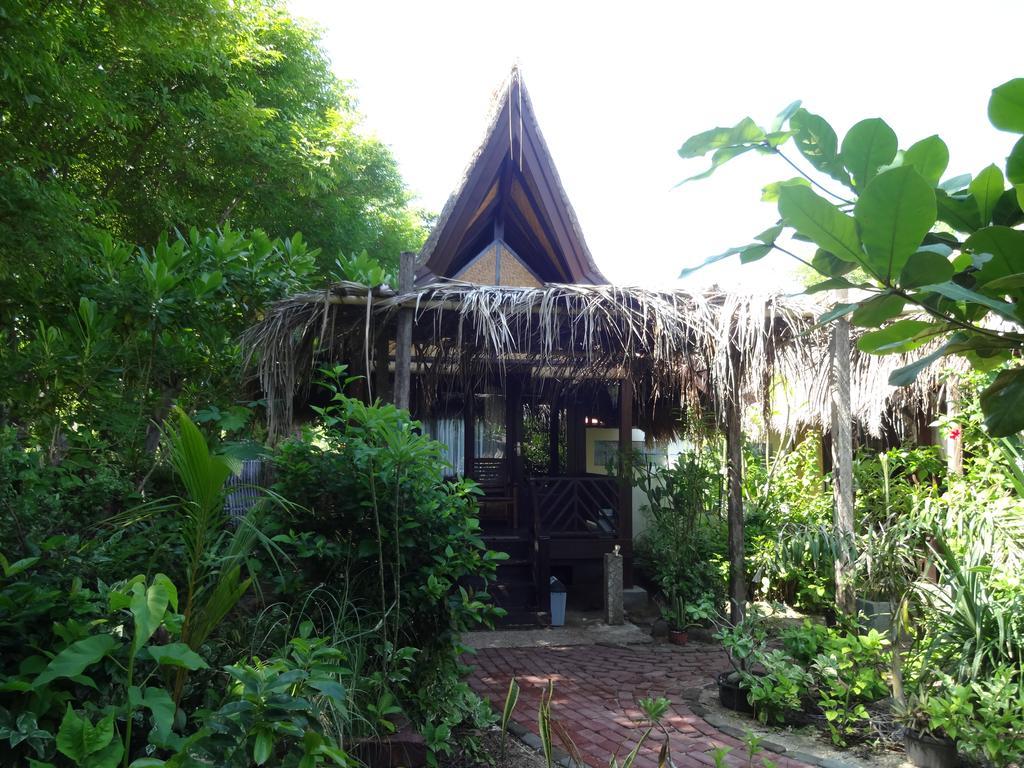 Ana Warung & Bungalows Ilhas Gili Exterior foto